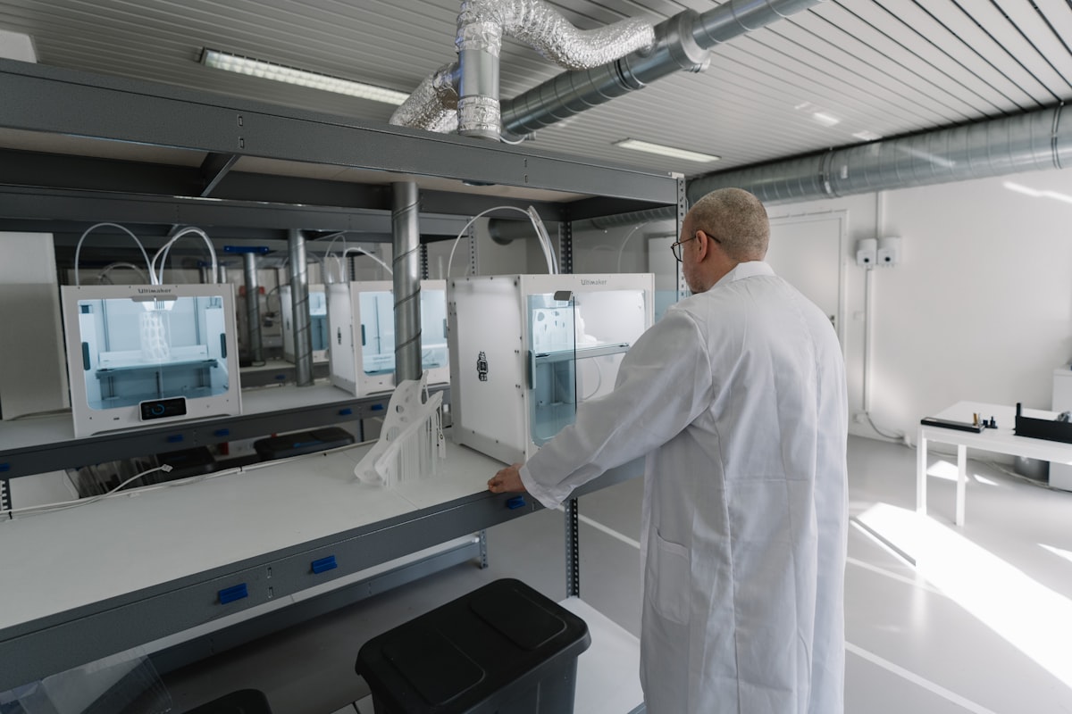 Equipamento de laboratório odontológico para prótese dentária